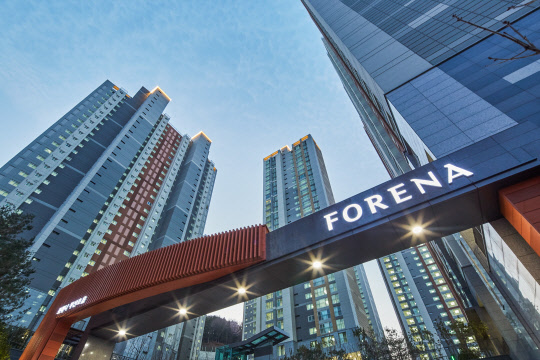 포레나 부산 초읍 단지 전경.   한화건설 제공